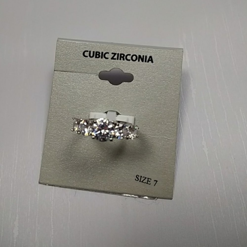 Cubic Zirconia ring - size 7